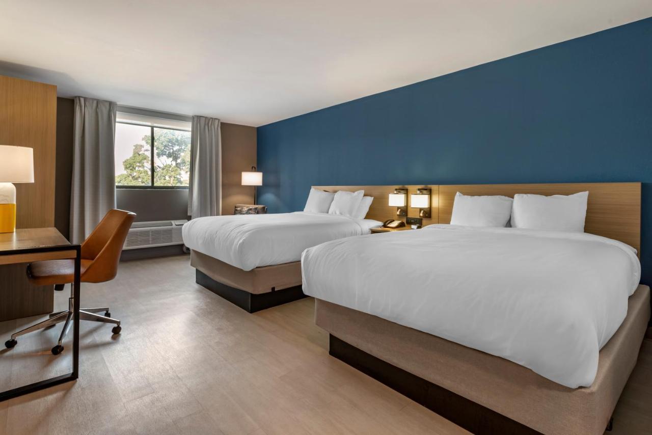 Comfort Inn Philadelphia International Airport West Честер Екстер'єр фото
