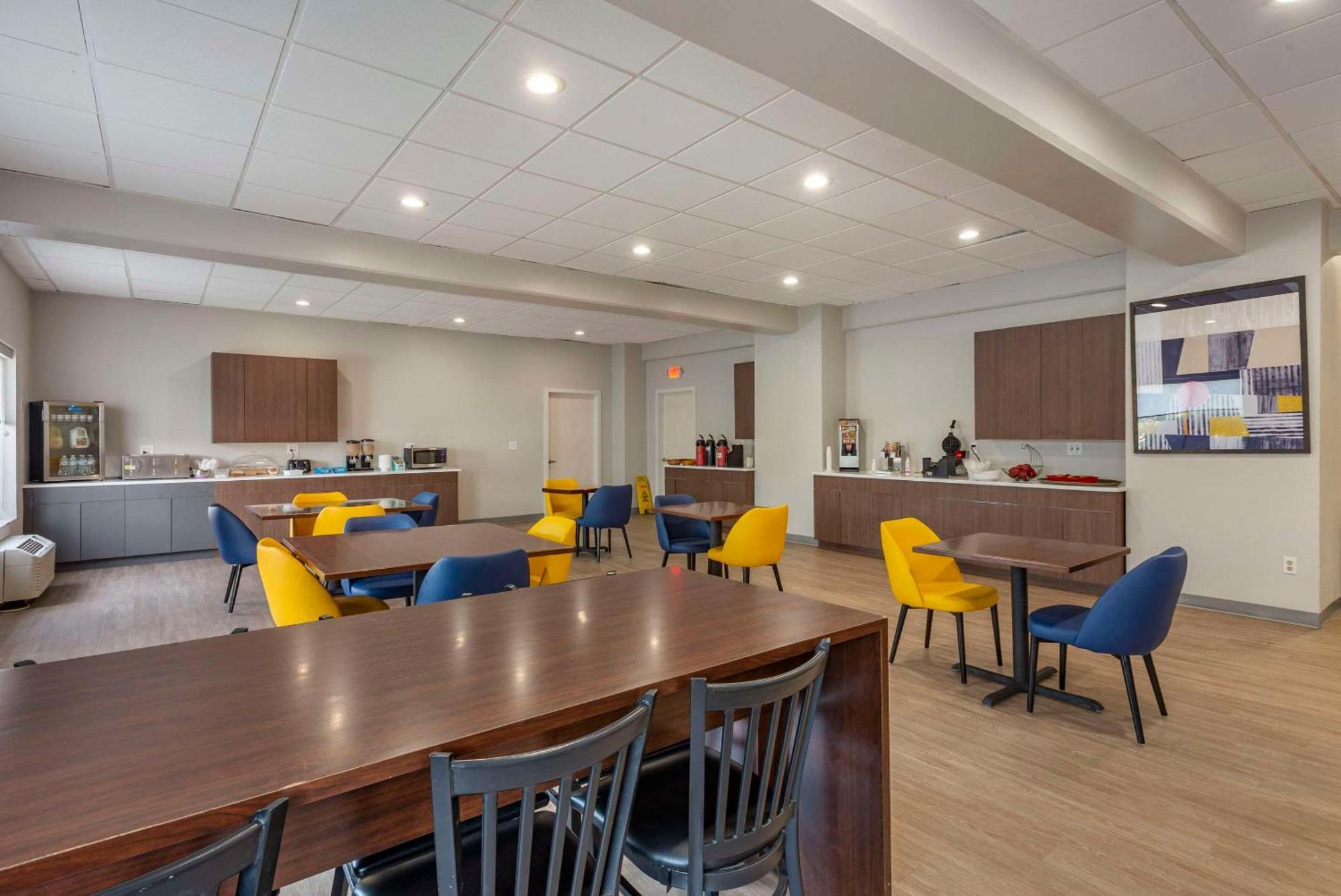 Comfort Inn Philadelphia International Airport West Честер Екстер'єр фото