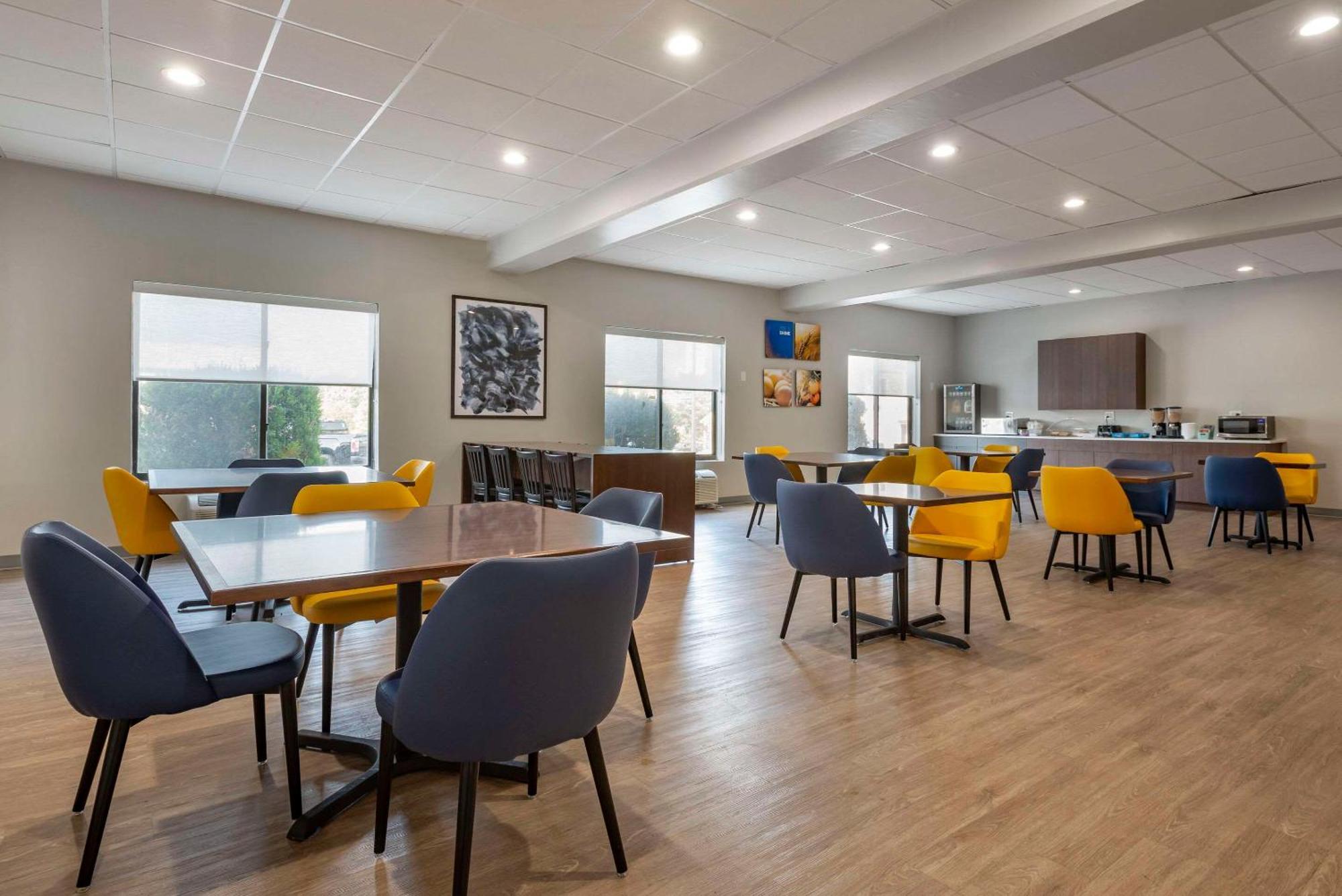 Comfort Inn Philadelphia International Airport West Честер Екстер'єр фото