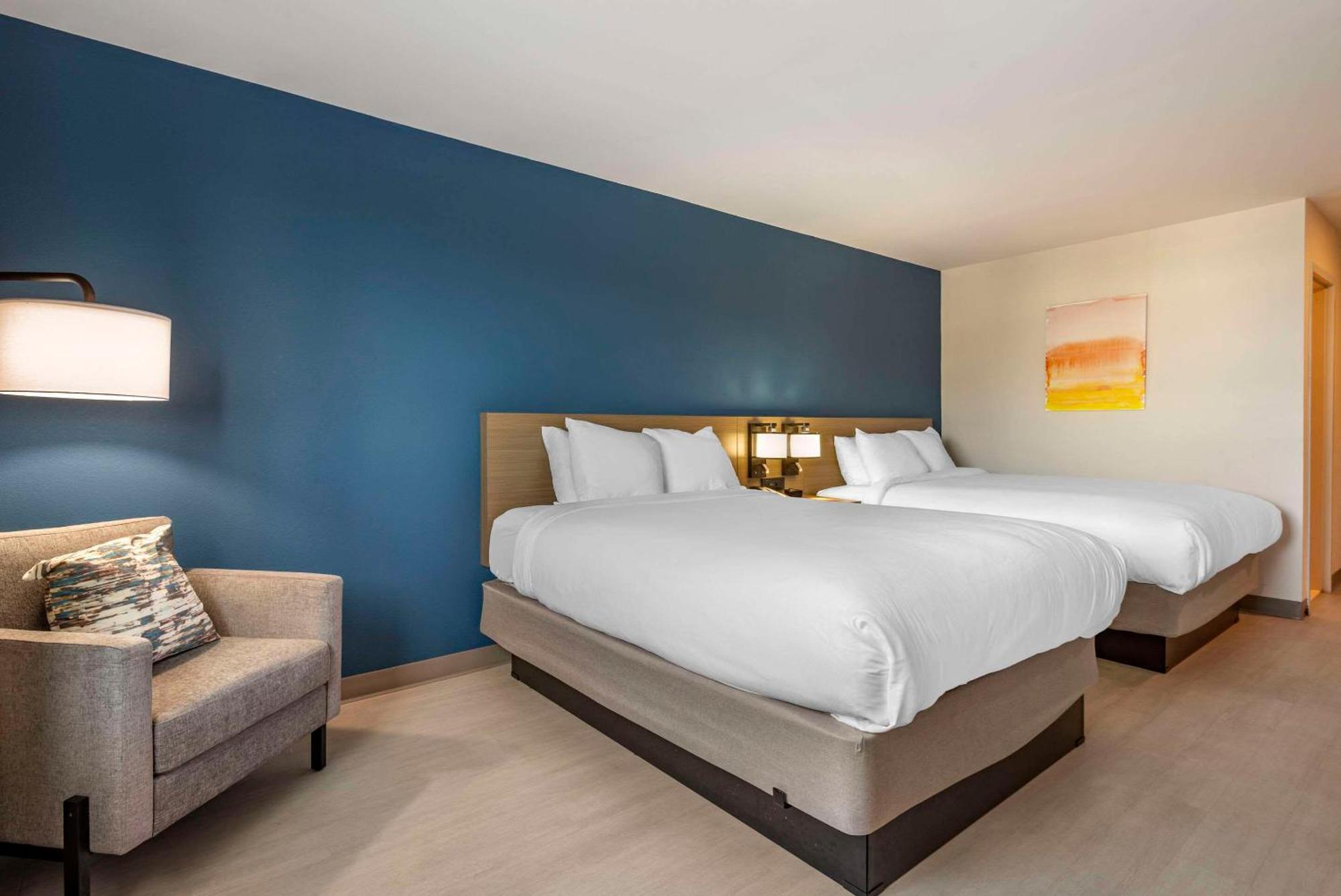 Comfort Inn Philadelphia International Airport West Честер Екстер'єр фото
