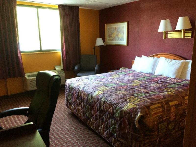 Comfort Inn Philadelphia International Airport West Честер Екстер'єр фото