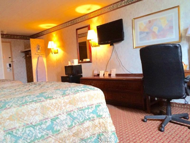Comfort Inn Philadelphia International Airport West Честер Екстер'єр фото